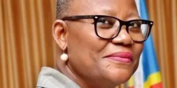 CORRECTIF DE TAILLE DANS L&rsquo;ALIGNEMENT DE Mme N&rsquo;SAMBA DANS LE CORPS DES INSPECTEURS DES MINESfonctionnaire de son état, la ministre des mines n&rsquo;a fait que sécuriser ses 20 ans d&rsquo; ancienneté de service rendu à la nation »,